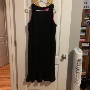 Midi Betsey Johnson trumpet dress with flounce
